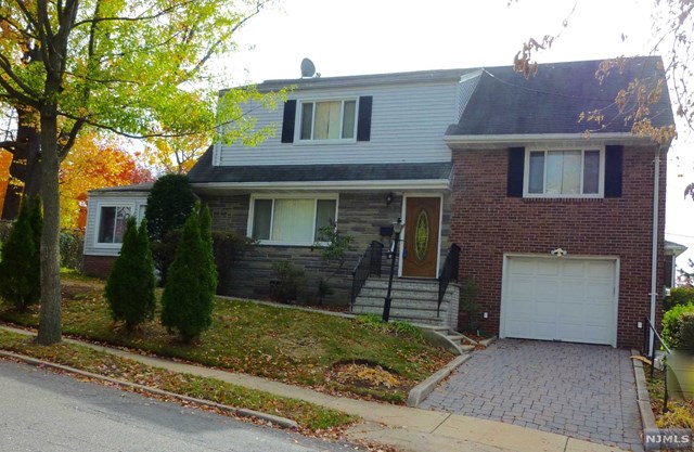 480 Kipp St, Teaneck, NJ 07666 photo 1