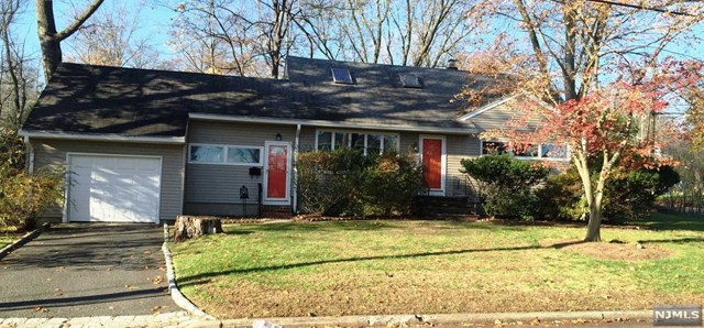 4 Evans Rd, Cresskill, NJ 07626 photo 1