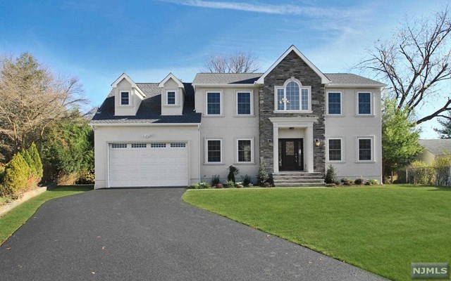 550 Beech Ln, Paramus, NJ 07652 photo 1