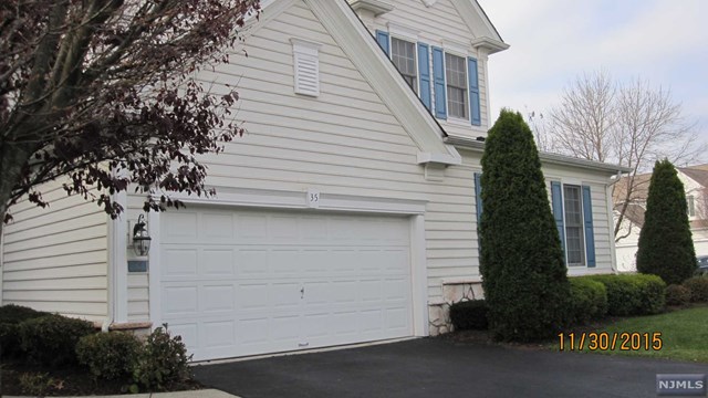 35 Mulberry Ct, Paramus, NJ 07652 photo 1