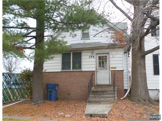 196 Berdan Pl, Hackensack, NJ 07601 photo 1