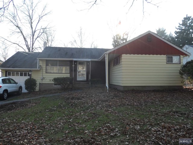 256 Concord Dr, Paramus, NJ 07652 photo 1