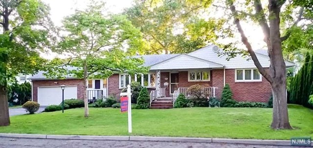 437 Terhune Ave, Paramus, NJ 07652 photo 1
