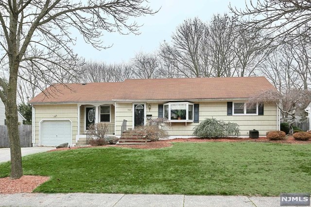 799 Jersey Pl, Paramus, NJ 07652 photo 1