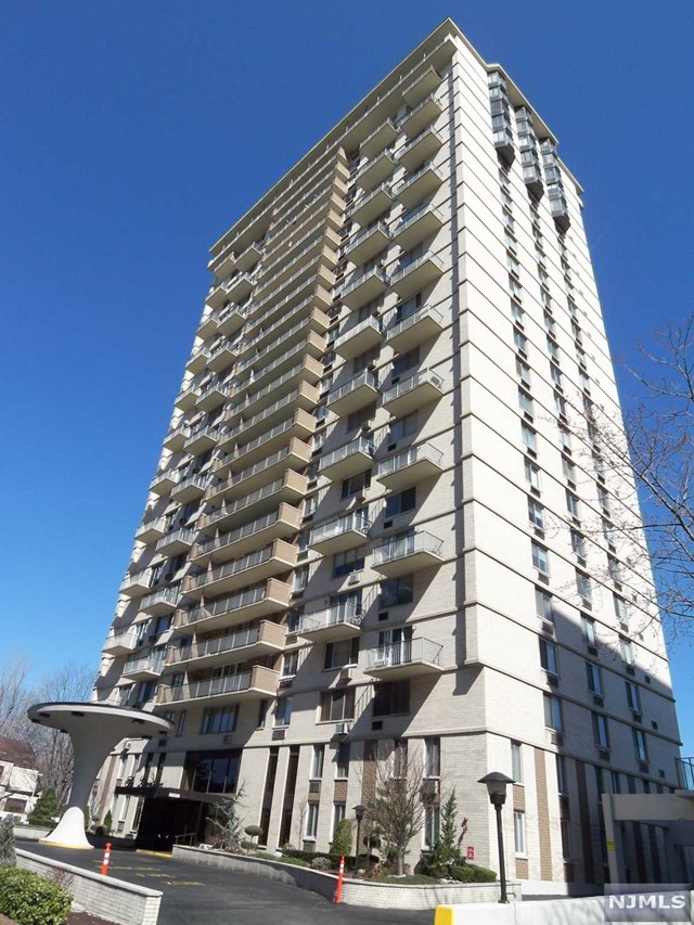 160 Overlook Ave #7e1, Hackensack, NJ 07601 photo 1