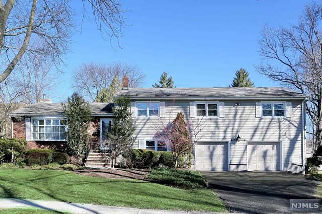 283 Maril Ct, Paramus, NJ 07652 photo 1