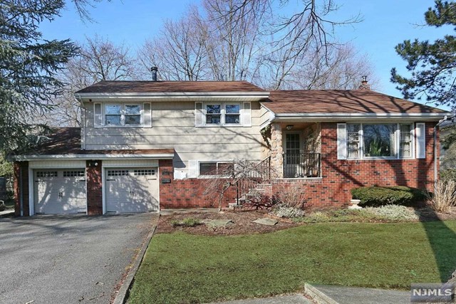 780 E Glenside Ct, Oradell, NJ 07649 photo 1