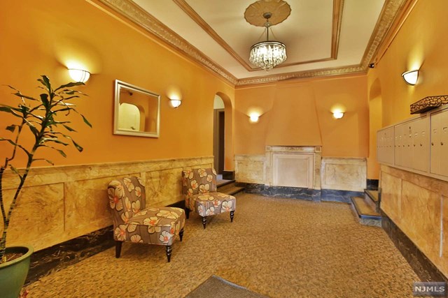303 Hamilton Pl #B2, Hackensack, NJ 07601 photo 1