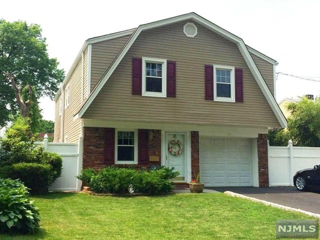 105 Krone Pl, Hackensack, NJ 07601 photo 1