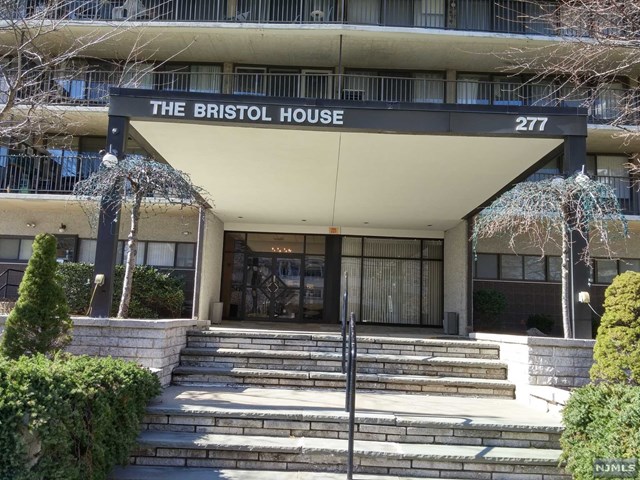 277 Prospect Ave #1B, Hackensack, NJ 07601 photo 1