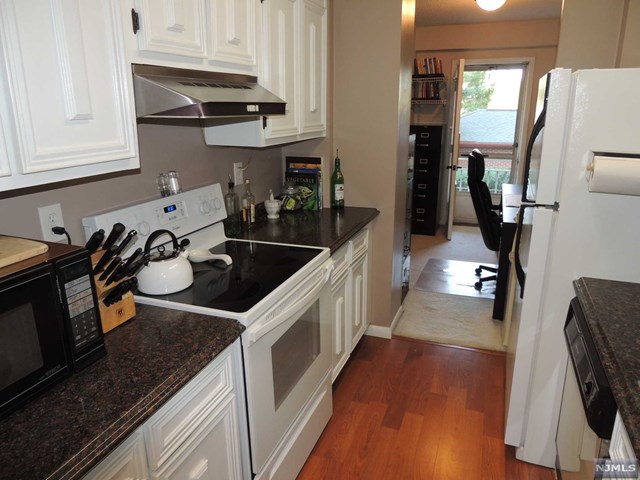 307 Prospect Ave #2G, Hackensack, NJ 07601 photo 1