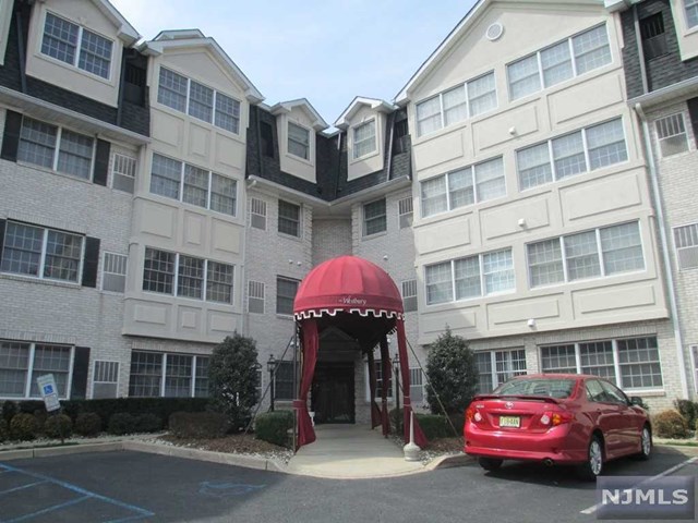 131 Clinton Pl #412, Hackensack, NJ 07601 photo 1