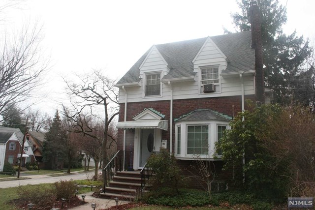 170 Cherry Ln, Teaneck, NJ 07666 photo 1