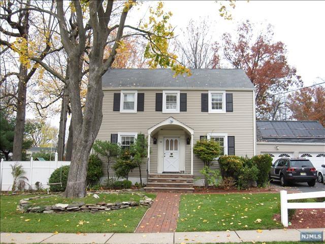 59 Deerfield St, Bergenfield, NJ 07621