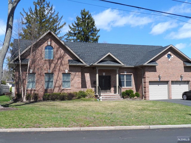 201 Clayton Ter, Paramus, NJ 07652 photo 1