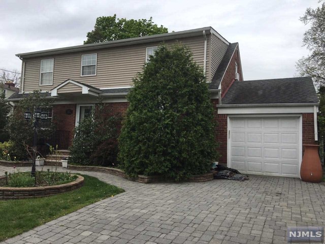 425 Blanchard Ter, Hackensack, NJ 07601 photo 1