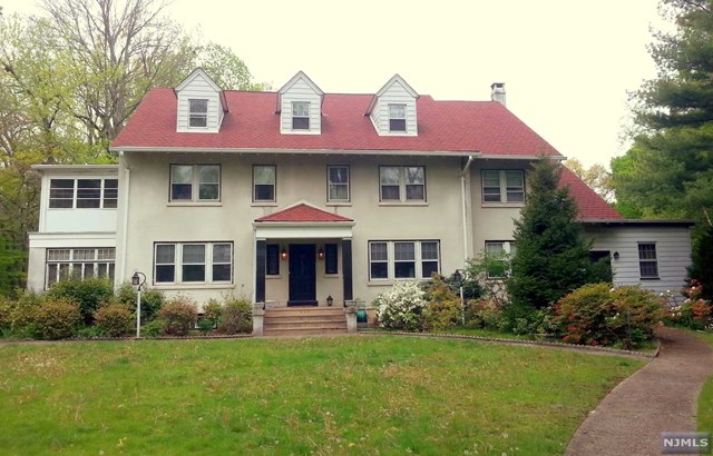 635 Summit Ave, Hackensack, NJ 07601 photo 1