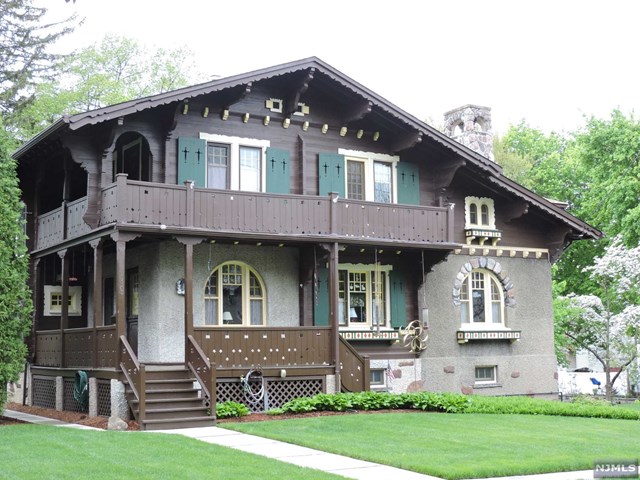 32 E Hunter Ave, Maywood, NJ 07607 photo 1