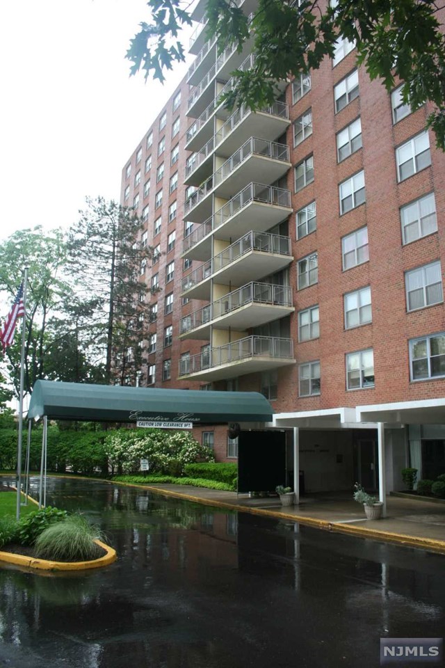 301 Beech St #5D, Hackensack, NJ 07601 photo 1