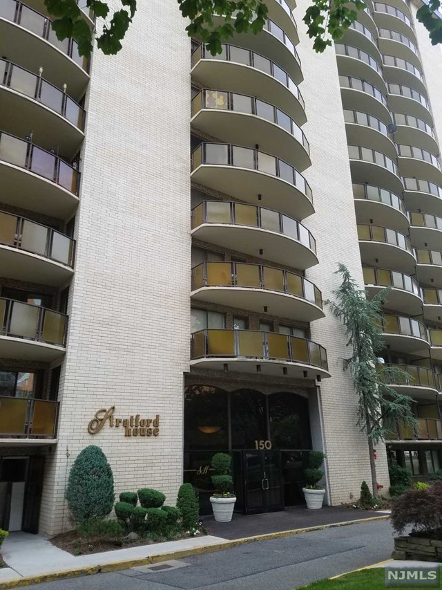 150 Overlook Ave #10F, Hackensack, NJ 07601 photo 1