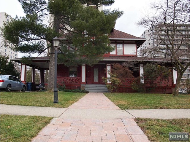 242 Summit Ave, Hackensack, NJ 07601 photo 1