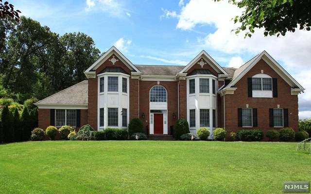 130 Cumberland Ct, Paramus, NJ 07652 photo 1