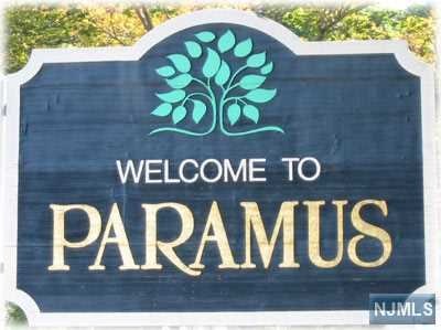 319 Haywood Dr, Paramus, NJ 07652 photo 1