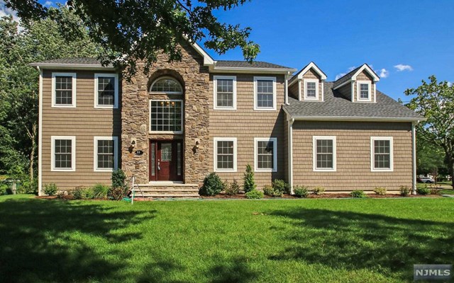 554 Beech Ln, Paramus, NJ 07652 photo 1