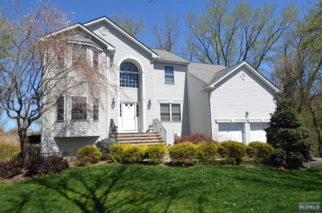 99 W Midland Ave, Paramus, NJ 07652 photo 1