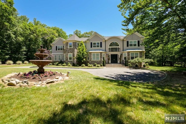 12 Eugene Dr, Upper Saddle River, NJ 07458 photo 1