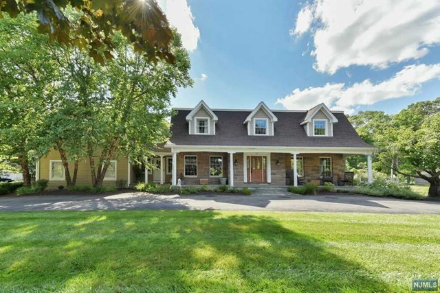 21 Golfview Dr, Upper Saddle River, NJ 07458 photo 1