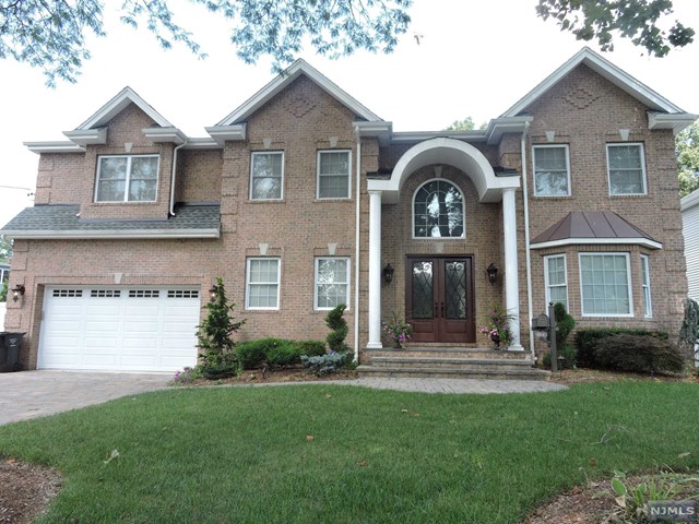 654 Victoria Ave, Paramus, NJ 07652 photo 1
