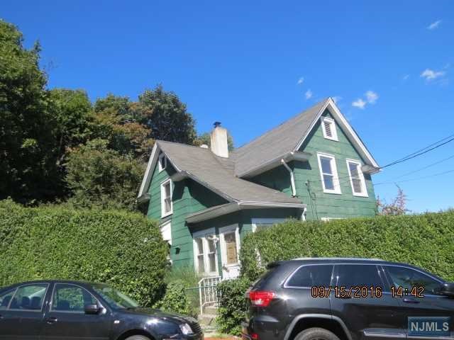 7 Valley Pl, Edgewater, NJ 07020 photo 1