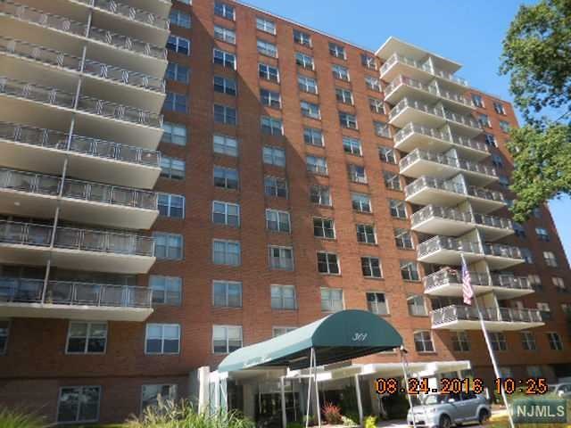 301 Beech St #7K, Hackensack, NJ 07601 photo 1