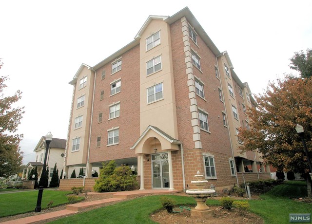 241 Union St #405, Hackensack, NJ 07601 photo 1