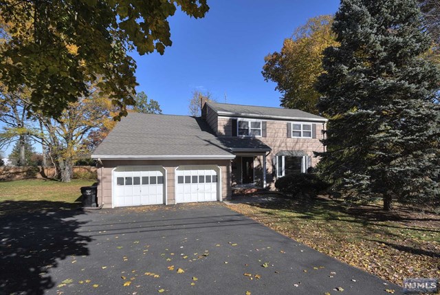 43 W Midland Ave, Paramus, NJ 07652 photo 1