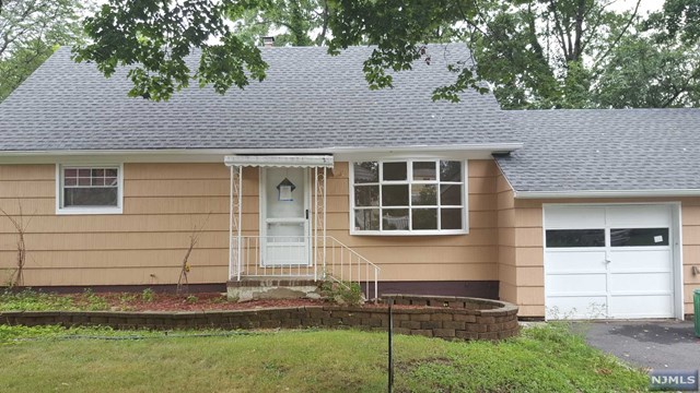 41 Ivanhoe Ter, Bloomfield, NJ 07003 photo 1