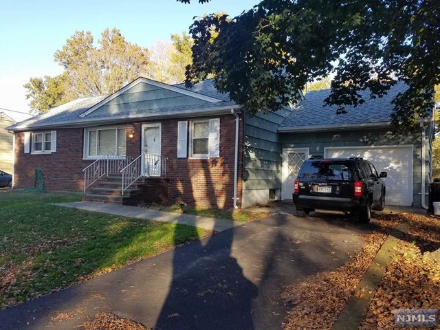 605 Diaz Pl, Paramus, NJ 07652 photo 1
