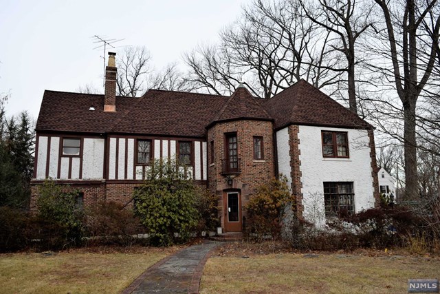 645 Summit Ave, Hackensack, NJ 07601 photo 1
