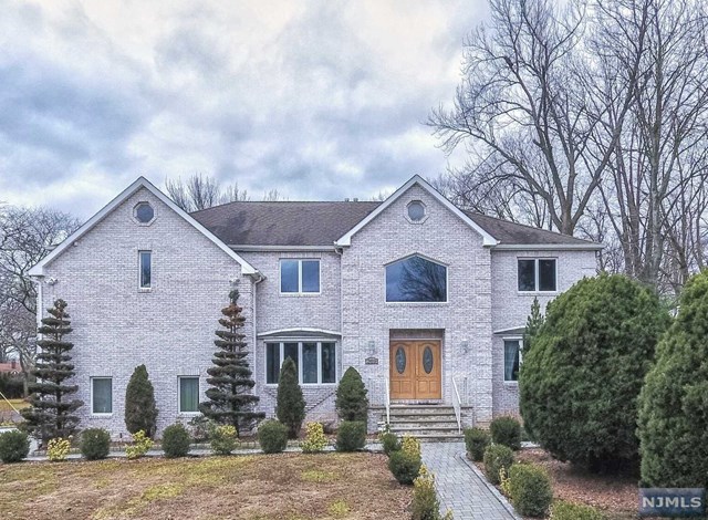 369 Harrison St, Paramus, NJ 07652 photo 1
