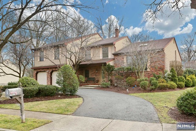 204 Curley Ct, Paramus, NJ 07652 photo 1