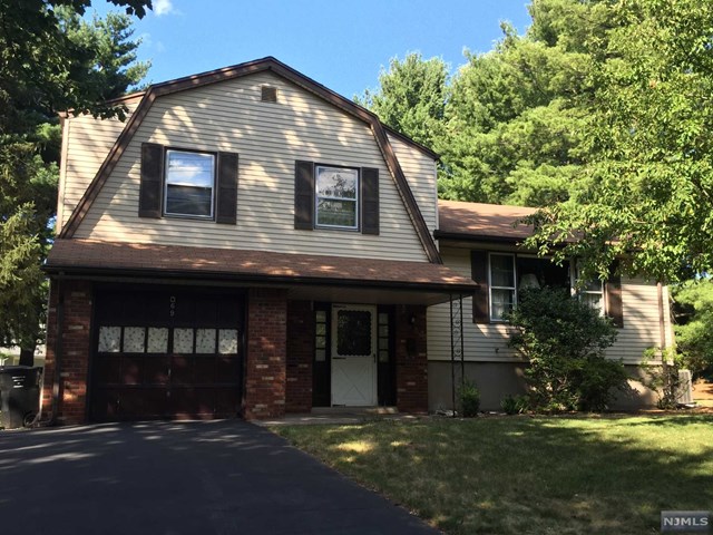 69 W Midland Ave, Paramus, NJ 07652 photo 1