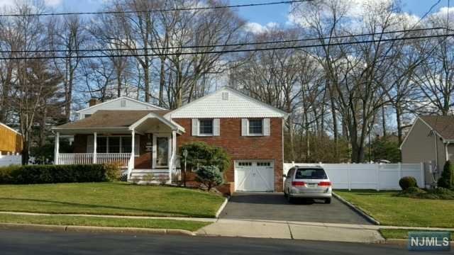 342 Spencer Pl, Paramus, NJ 07652 photo 1