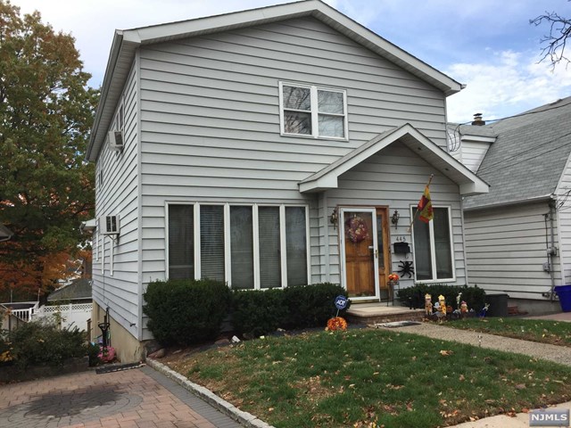 445 Hazel St, Lyndhurst, NJ 07071 photo 1