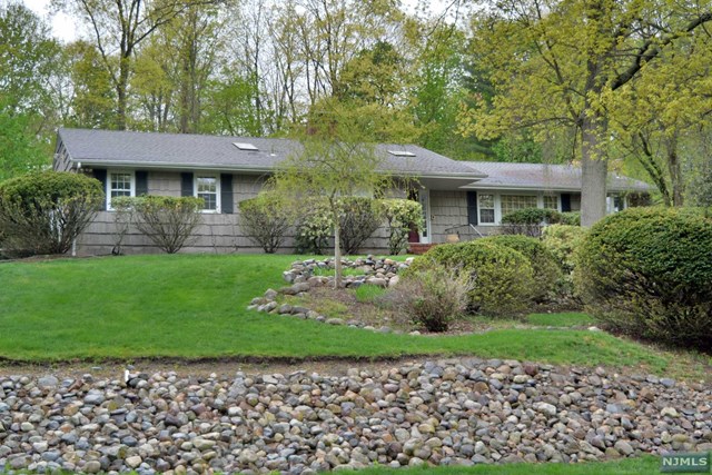9 Coldstream Ln, Upper Saddle River, NJ 07458 photo 1