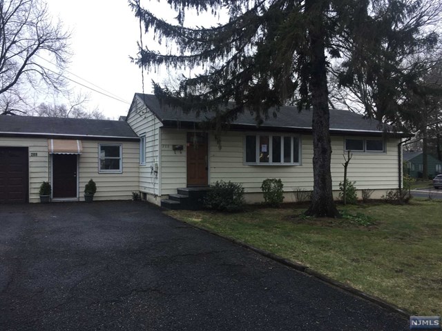 288 Oradell Ave, Paramus, NJ 07652 photo 1