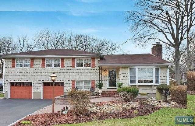 367 Harrison St, Paramus, NJ 07652 photo 1