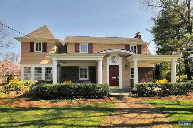 64 Forest Rd, Demarest, NJ 07627 photo 1