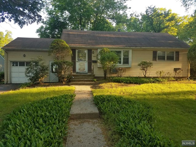 399 Gregory Rd, Paramus, NJ 07652 photo 1