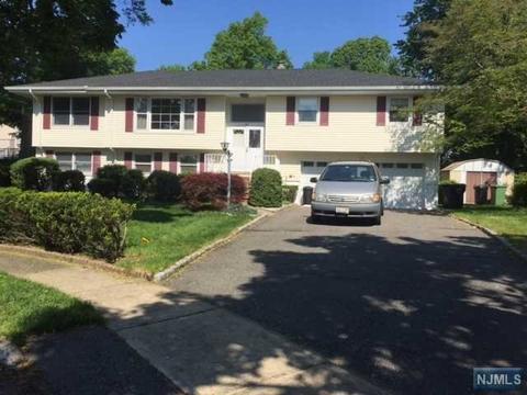 243 Virginia Ct, Paramus, NJ 07652 photo 1